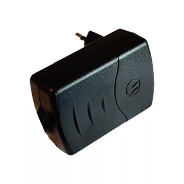 PS WALL 240VAC UNIVERSAL EURO ADAPTATEUR  5VDC/1.5A L6 USB-A DETACHABLE
